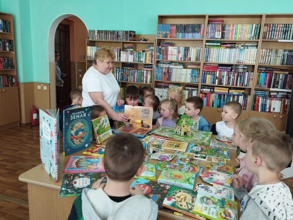 «Тайны книжных полок» Библиотечная экскурсия